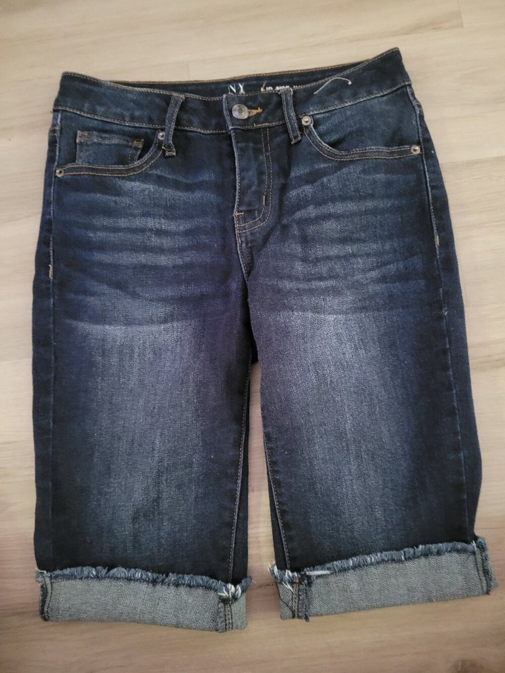 New York & Co Size 2 Shorts